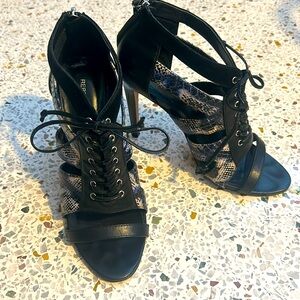 Rebecca Minkoff black / blue faux reptile corset style heels